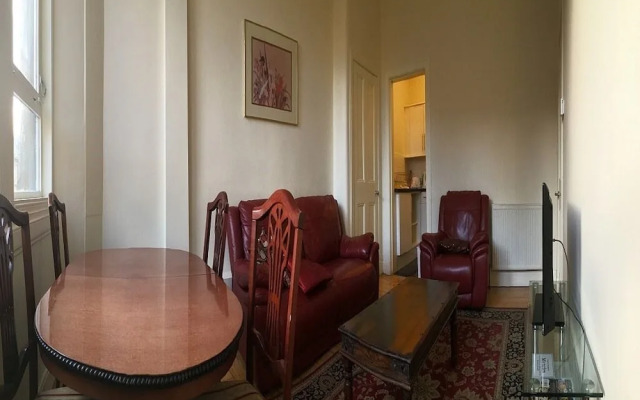 Menzies Apartment