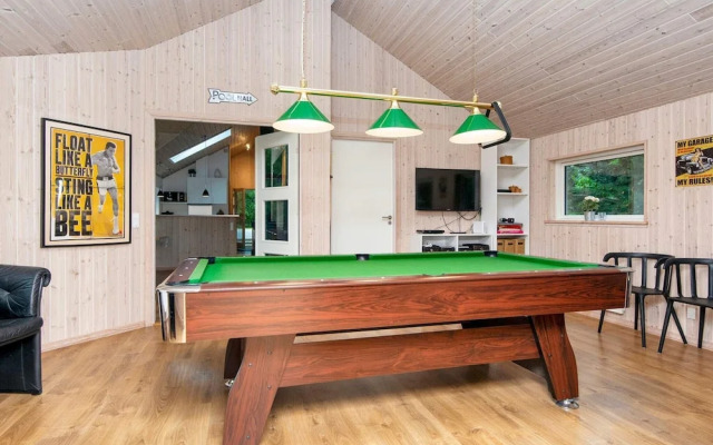 10 Person Holiday Home in Glesborg