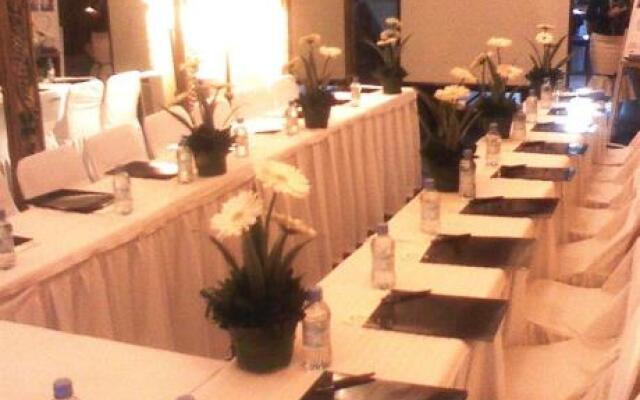 The Alest Hotel