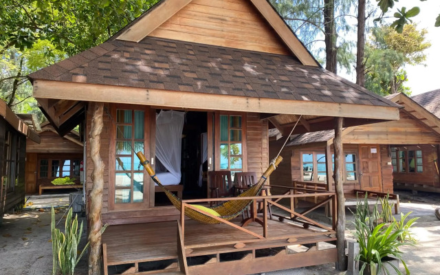 Lipe Beach Resort