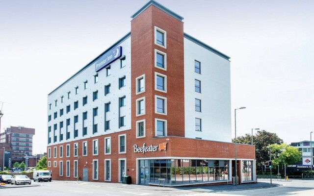 Premier Inn Farnborough Town Centre