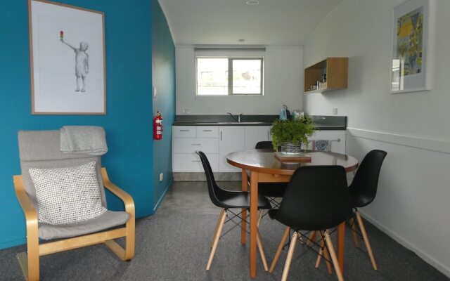 Portobello Motel Studios and Cottages