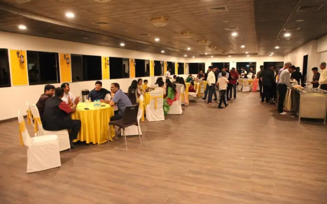 The Royal Palace Hotel 400703