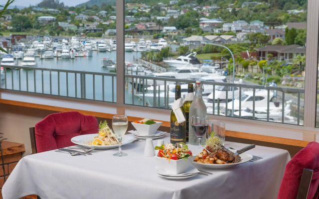 Picton Beachcomber Inn
