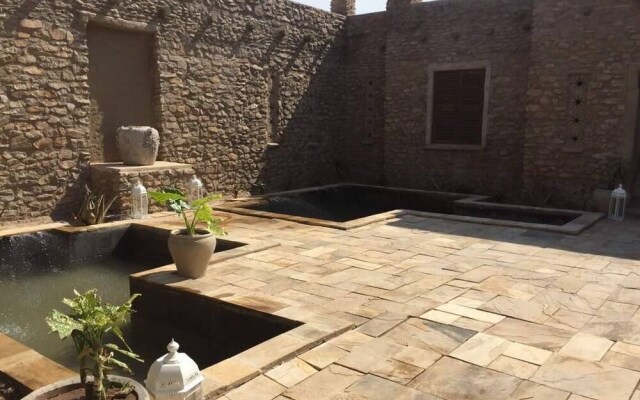 Ziwani Lodge