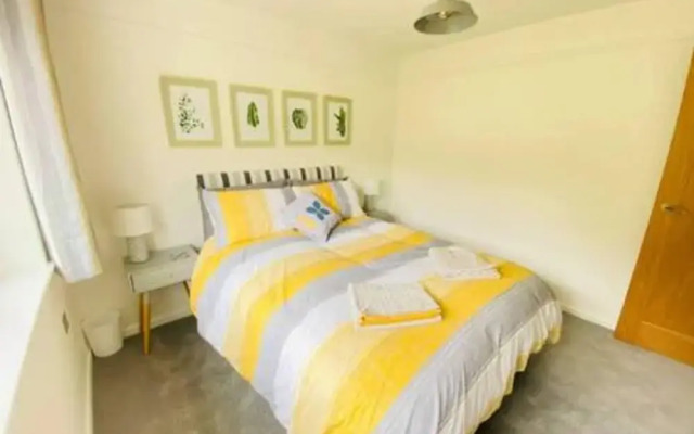 Mousehole Two-bed Bungalow With Parking