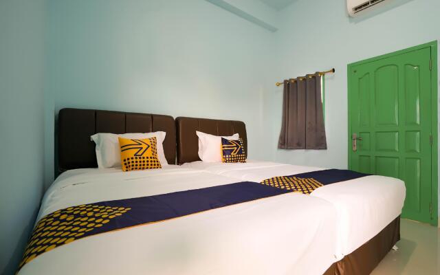 SPOT ON 2738 818 Home Stay