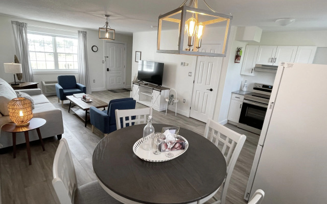 Gateway to Greenwich Suites