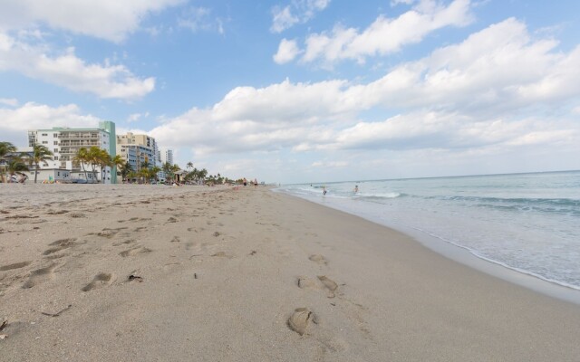 668 Ocean View Hollywood Beach