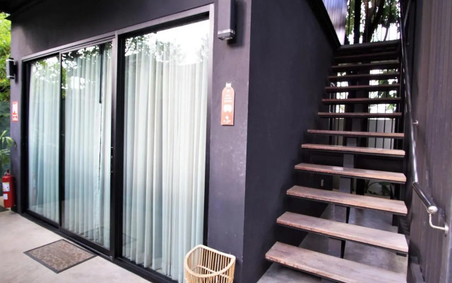 At Leaf Villa