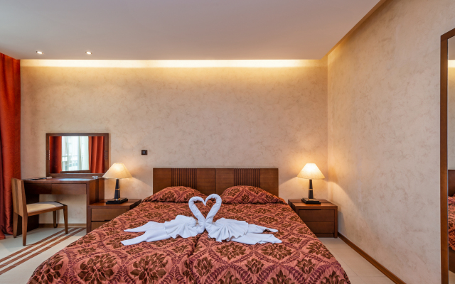 Garden of Eden Apartments