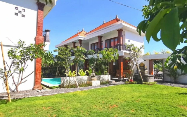 Santi HomeStay