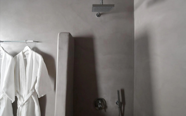 Thiro Villas Santorini