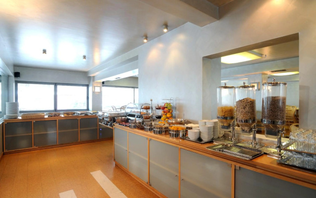 Maniatis Hotel