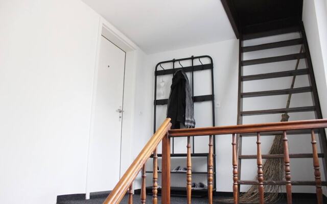 Completely Renovated Apartment Near the Train Station and the Center
