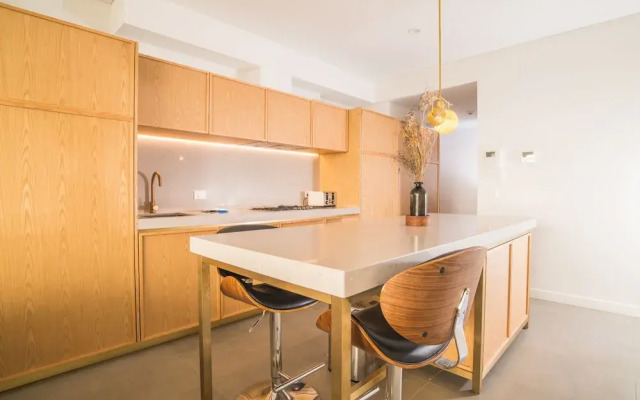 Inner City Penthouse With Private Rooftop