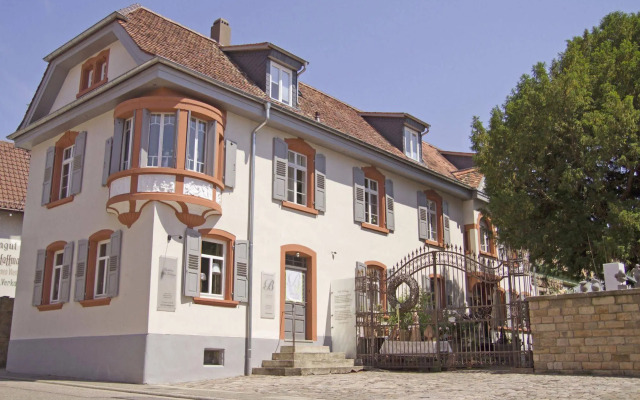 Gästehäuser Villa Delange