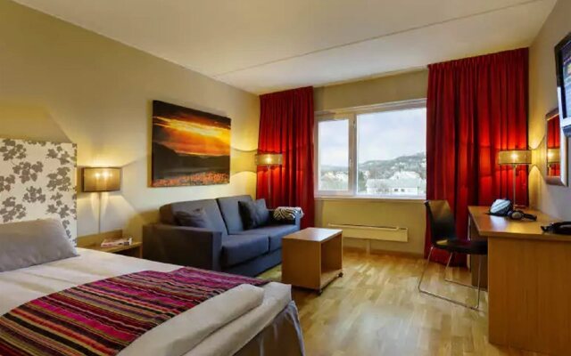 Scandic Kirkenes in Kirkenes, Norway from 146$, photos, reviews - zenhotels.com guestroom