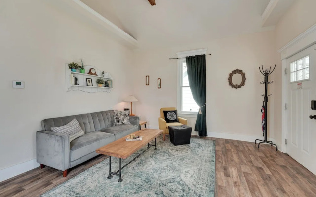 Springfield Home < 1/2 Mi to Commercial Street!