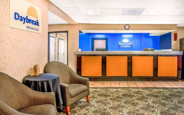 Days Inn & Suites by Wyndham Albuquerque North