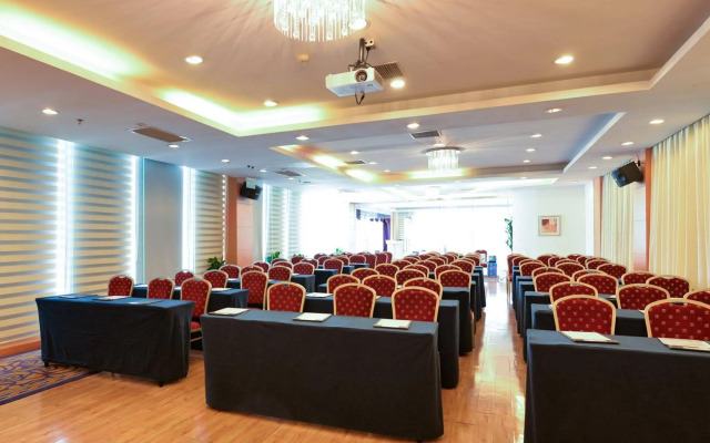 Ramada Plaza Pudong South Hotel