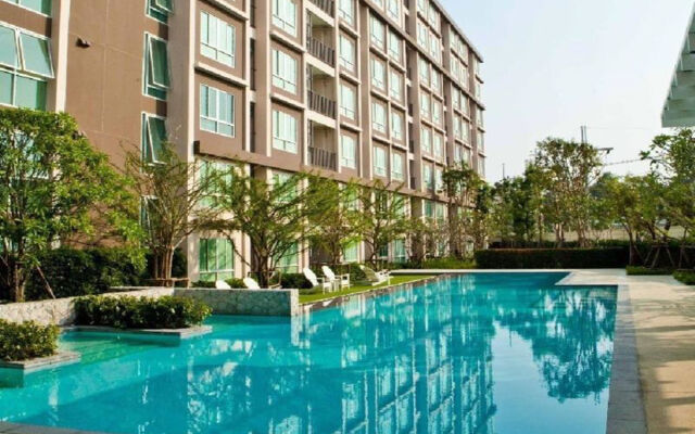 Baan Peang Ploen by Montri