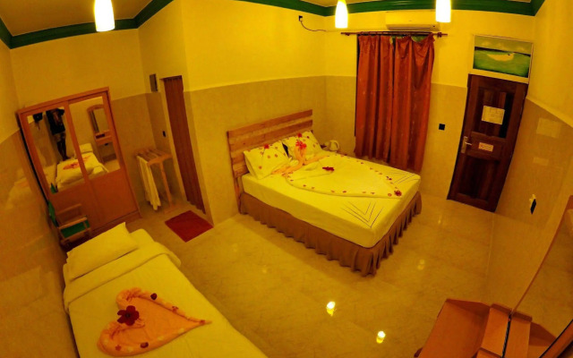 Rasdhoo View Inn