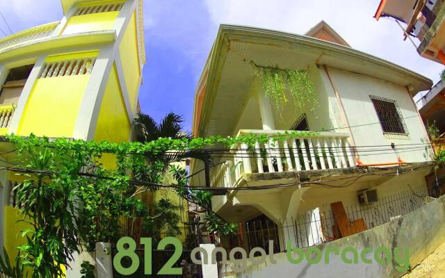 812 Angol Boracay Apartment