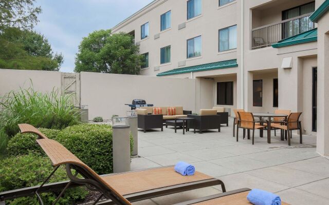 Courtyard by Marriott Topeka