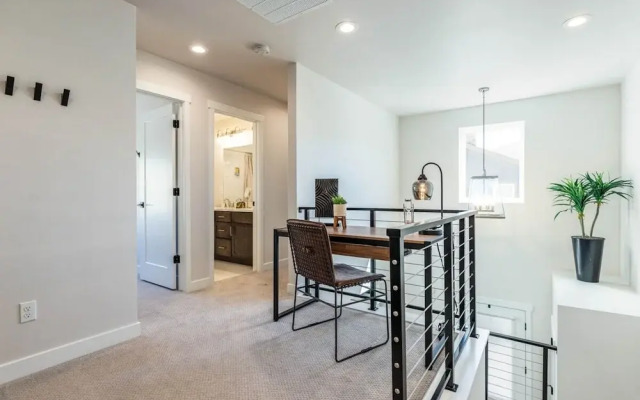 Hot Tub- Spacious-4br-deer Valley-mountain-view