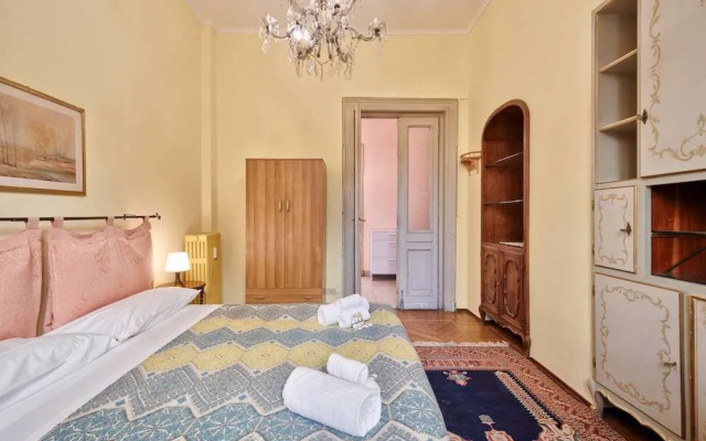 Roomy Flat Turin Crocetta