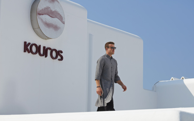 Kouros Hotel & Suites