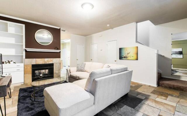 Garland   Spacious Townhouse