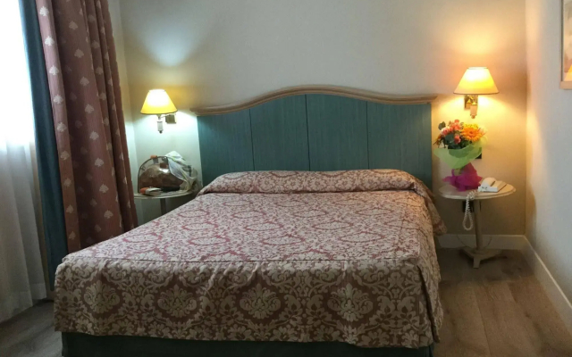Green Park Hotel