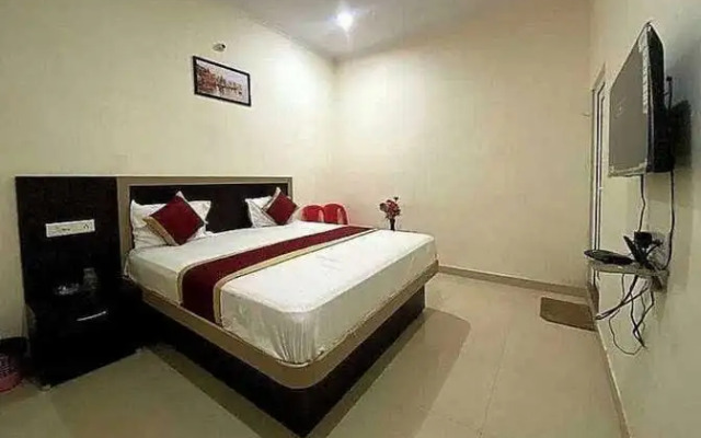 Goroomgo Nath Palace Varanasi