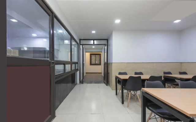 Silver Key Pooth Kalan by OYO Rooms