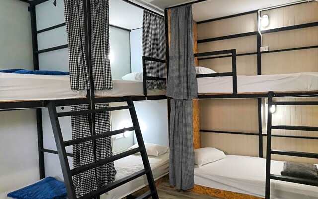 Backpack Hostel Kohyaoyai