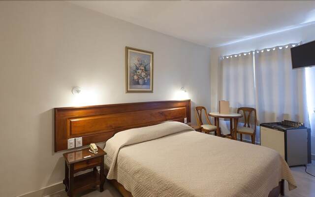 Hotel Dominguez Master