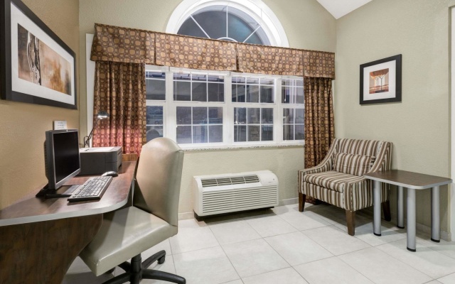 Microtel Inn & Suites by Wyndham Williston
