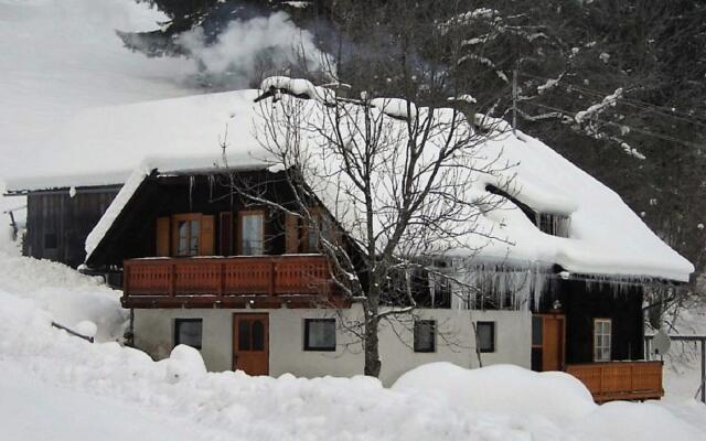 Spacious Chalet with Sauna near Ski Area in Wolfsberg