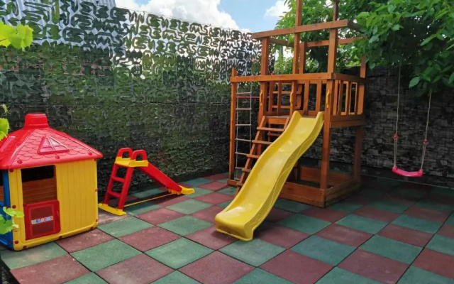 Guesthouse "CAMELOT"