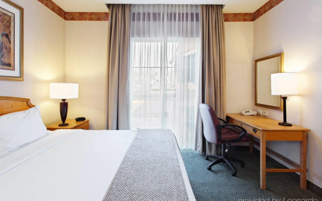 Holiday Inn Express Silao Aeropuerto Bajio by IHG