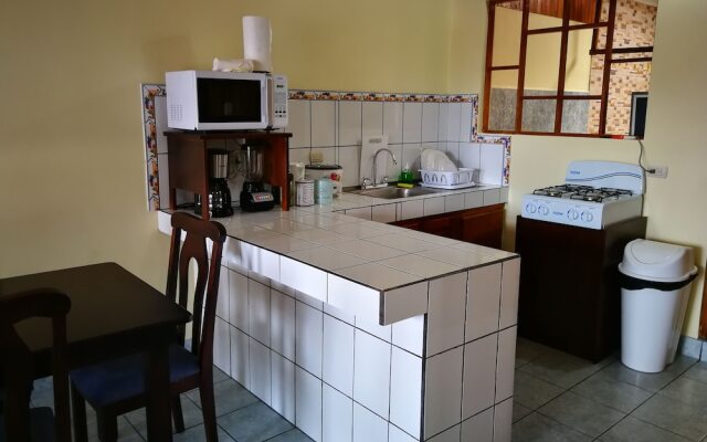 Apartamentos QR La Fortuna - Adults Only