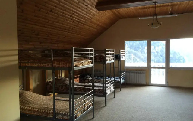V Krasnoy Polyane Hostel