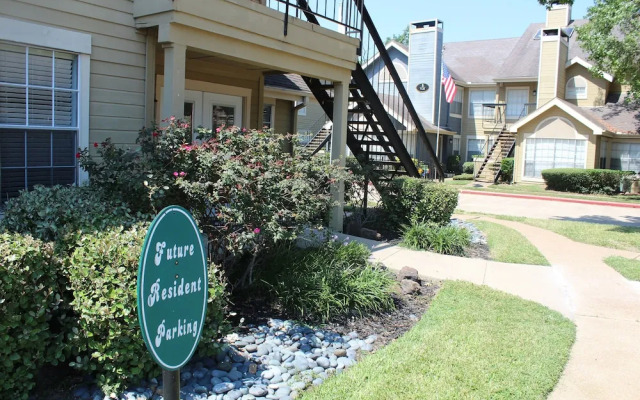 OYO Apartments at Champions Green