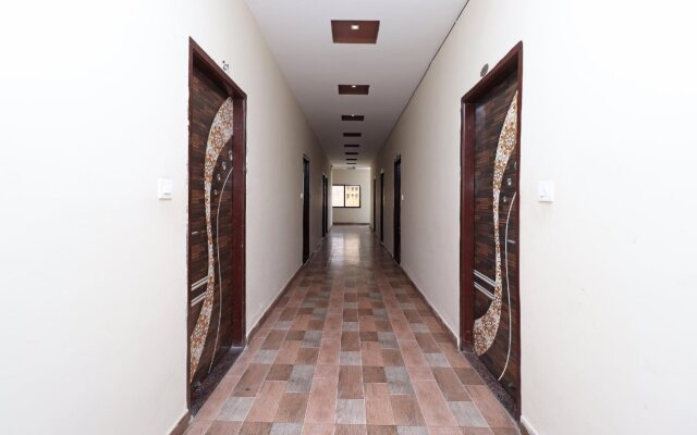 Hotel Laxmi Vridhi By OYO Rooms