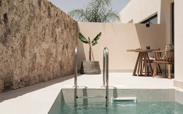 Seven Rocks Suites
