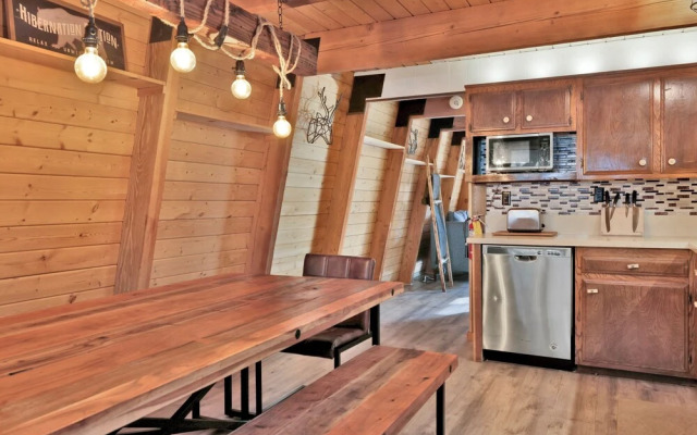 Fox & Bears Retreat#2190