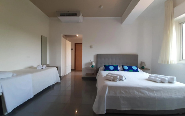 Hotel Desire'