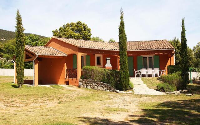 Maison de 3 chambres avec piscine partagee terrasse et wifi a Rustrel